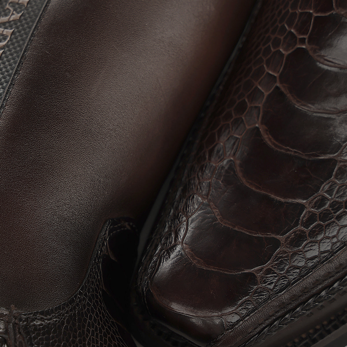 Cuadra Brown Ostrich Leg Laser & Zipper CC346