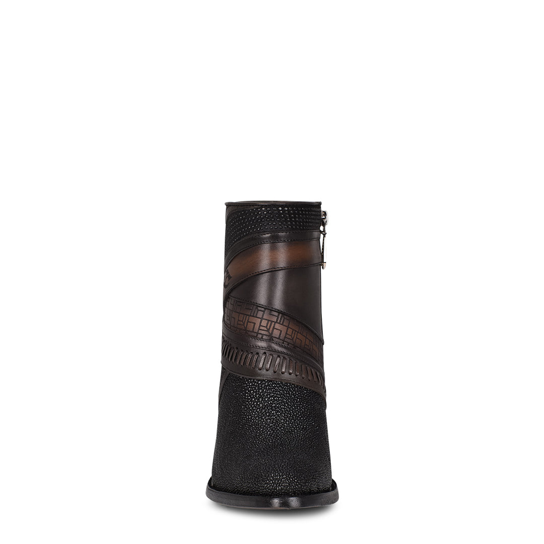 Black Stingray Laser & Woven Round Toe