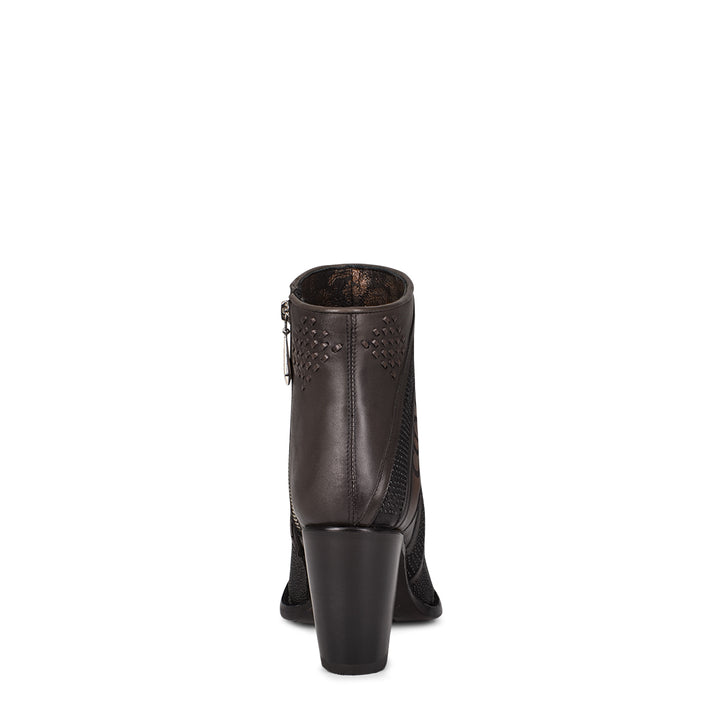 Black Stingray Laser & Woven Round Toe