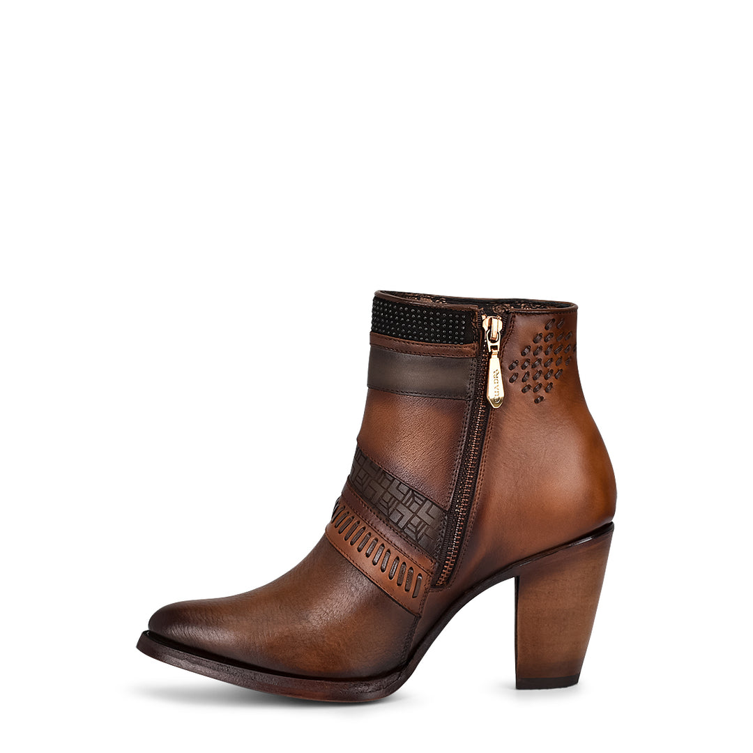 Honey Laser & Woven Round Toe