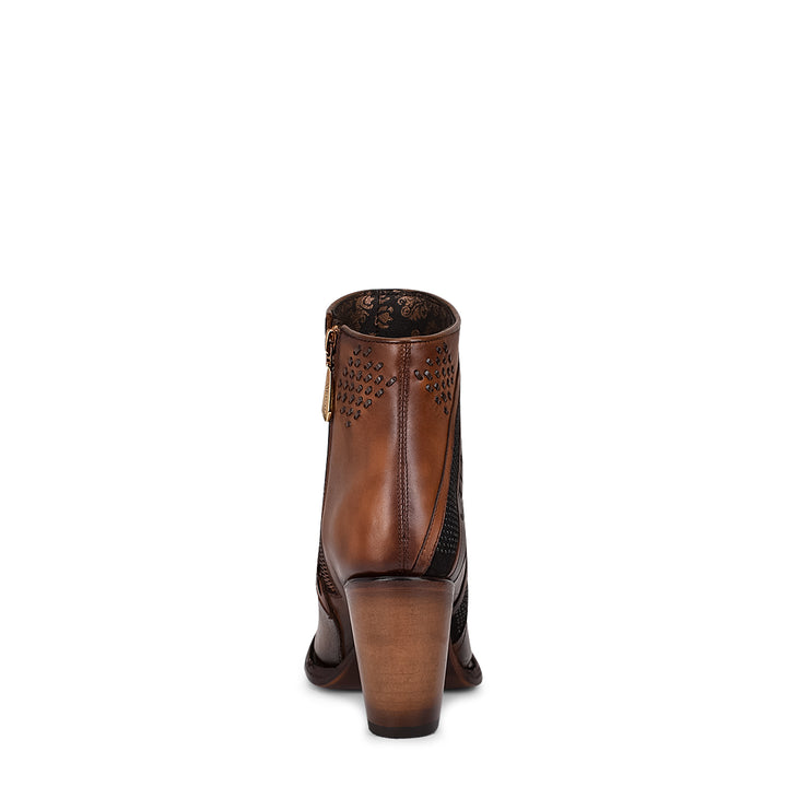 Honey Laser & Woven Round Toe