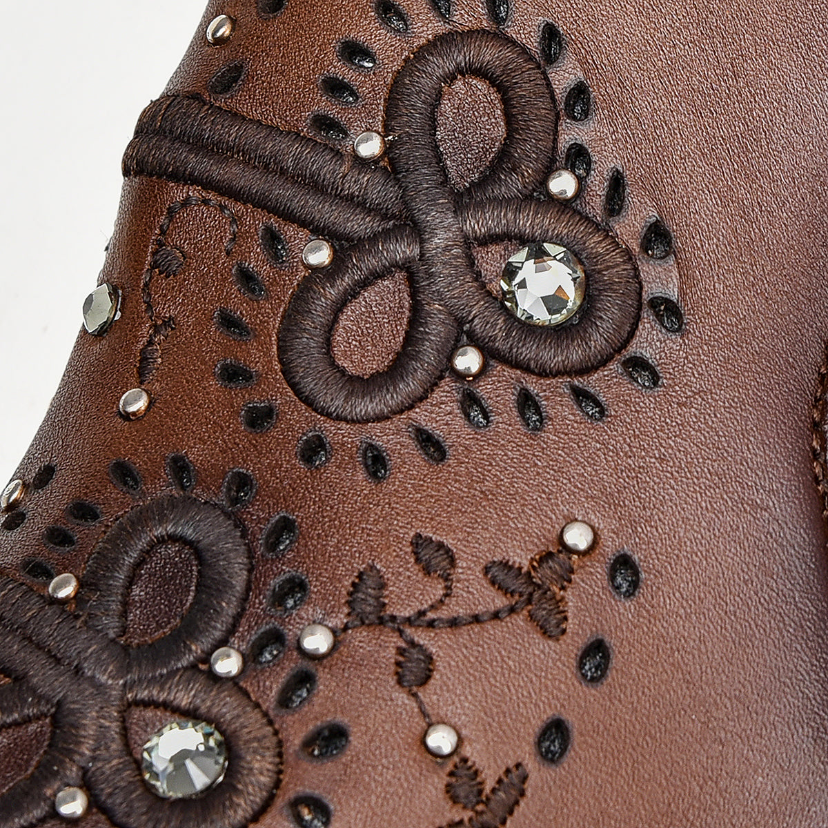 Honey Embroidery & Studs & Harness Round Toe