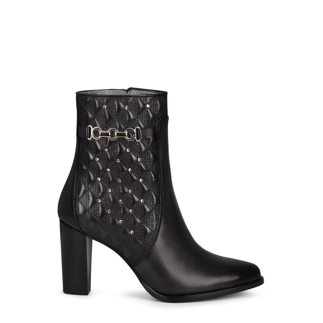 EMBROIDERY & STUDS FC582