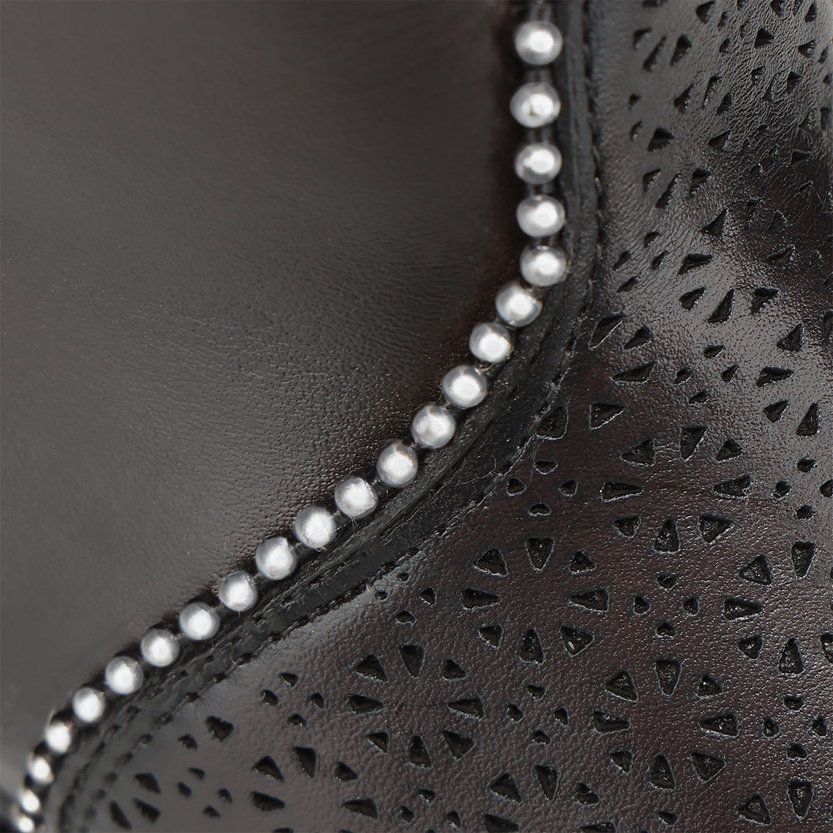 BROWN ELASTIC & LASER & STUDS CC263