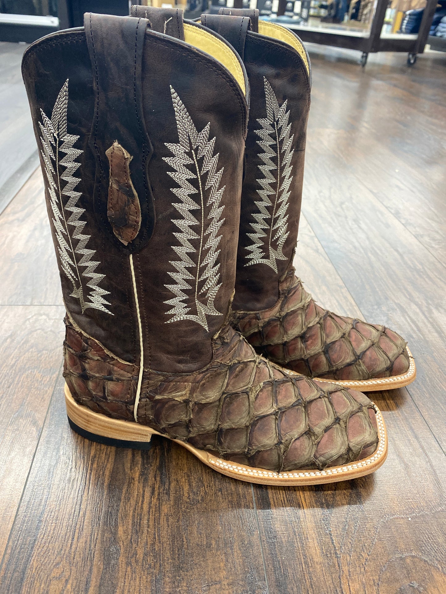 Dark Brown Pirarucu Rodeo Wide